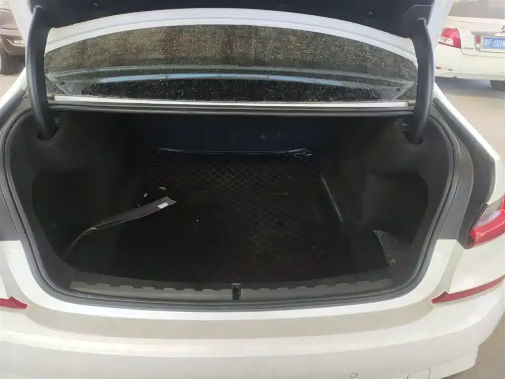 BMW 3 Series — фото 1