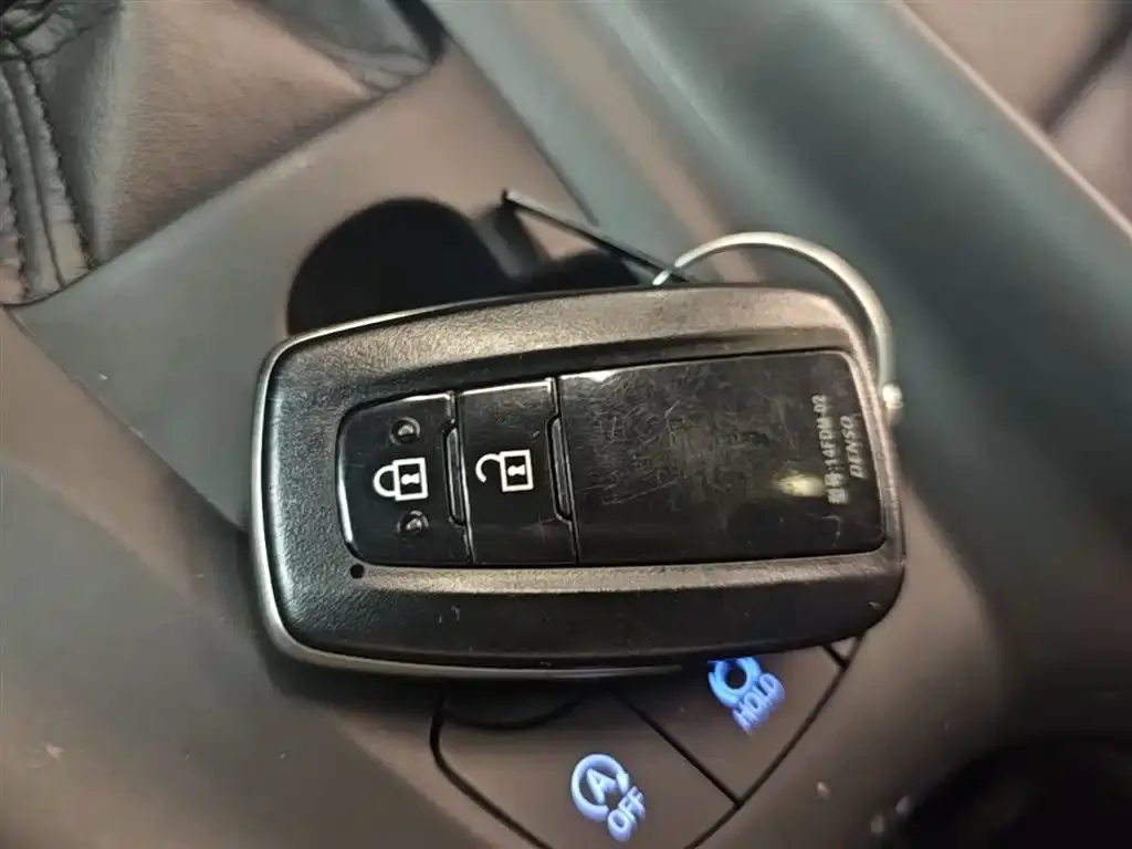 Toyota C-HR 2023 из CN, фото 2