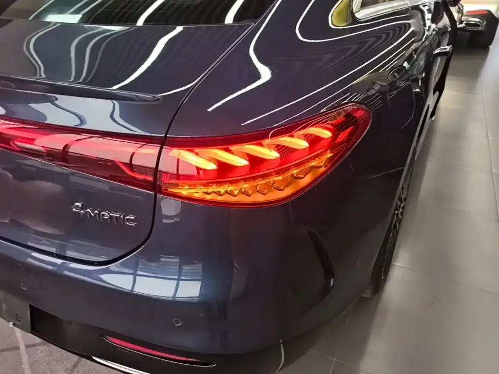 Mercedes-Benz EQS — фото 10