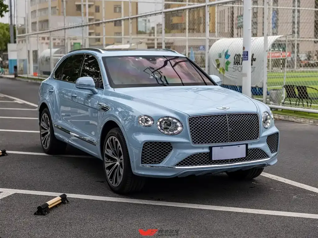 Bentley Bentayga 2023 из CN, фото 8