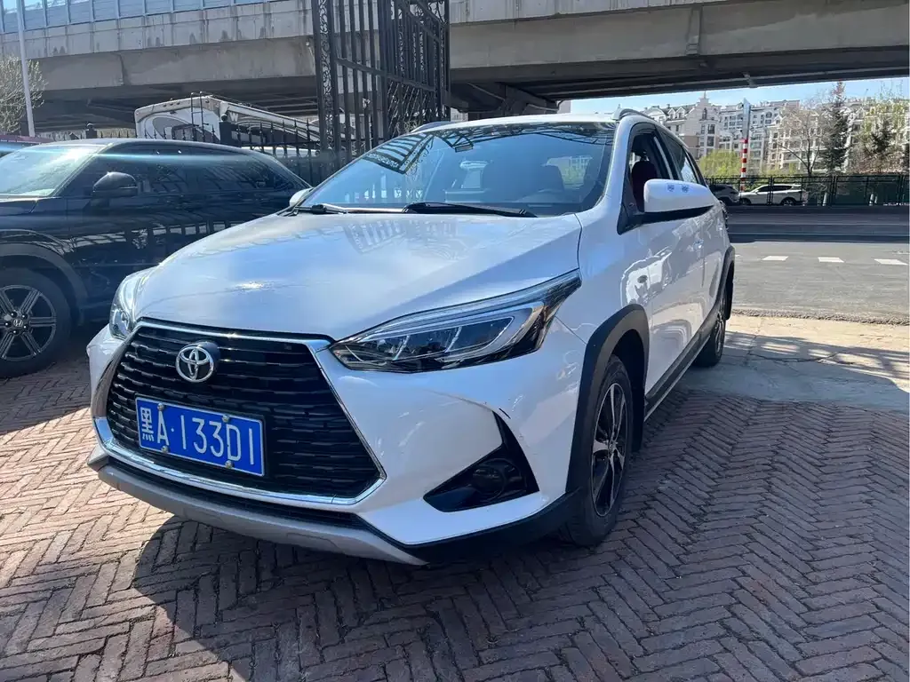 Toyota Yaris L