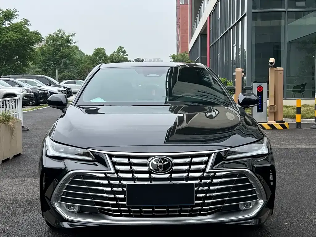 Toyota Avalon — фото 10