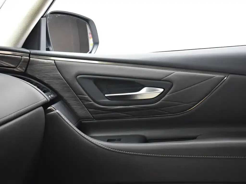 Toyota Vellfire — фото 5