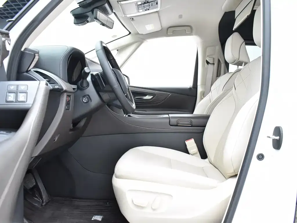 Toyota Vellfire — фото 9