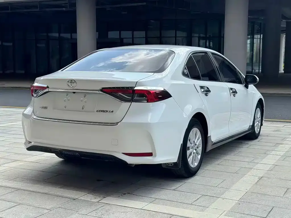 Toyota Corolla 2022 из CN, фото 10