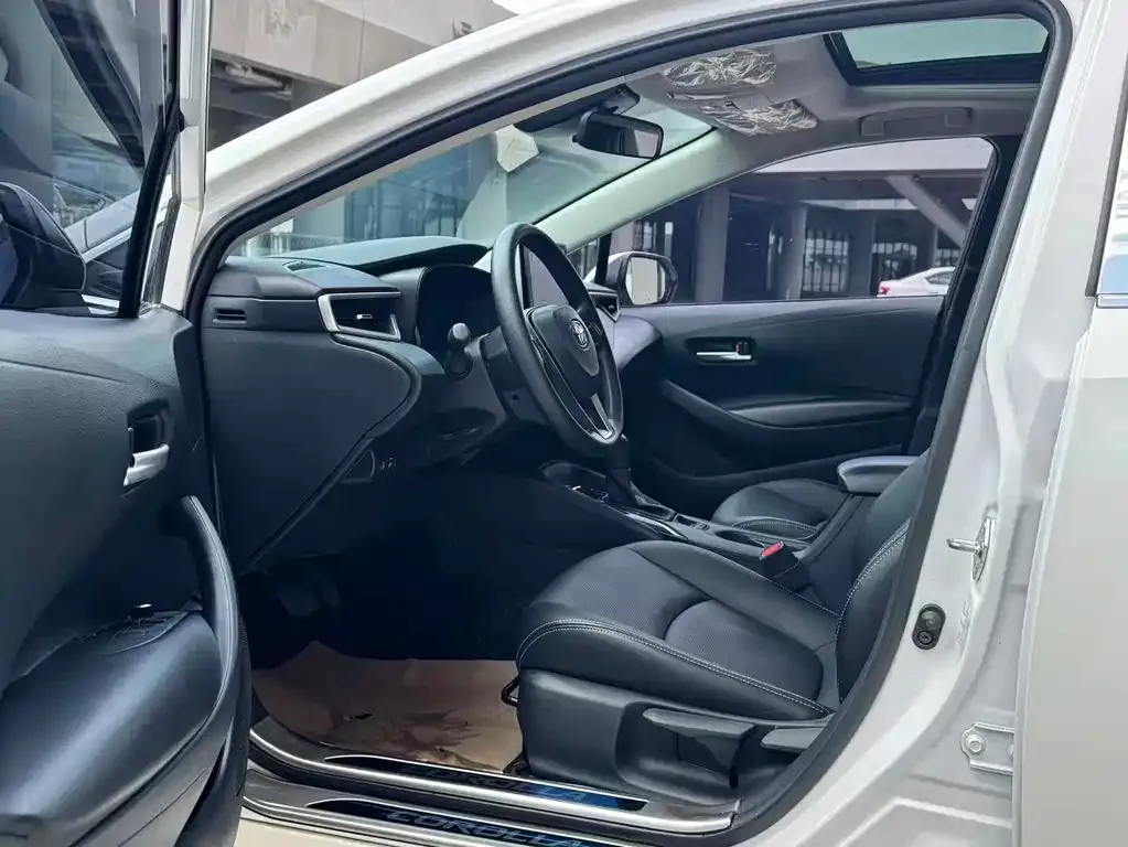 Toyota Corolla 2022 из CN, фото 4