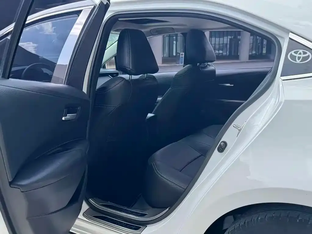 Toyota Corolla 2022 из CN, фото 3
