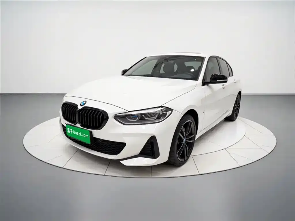 BMW 1 Series — фото 1