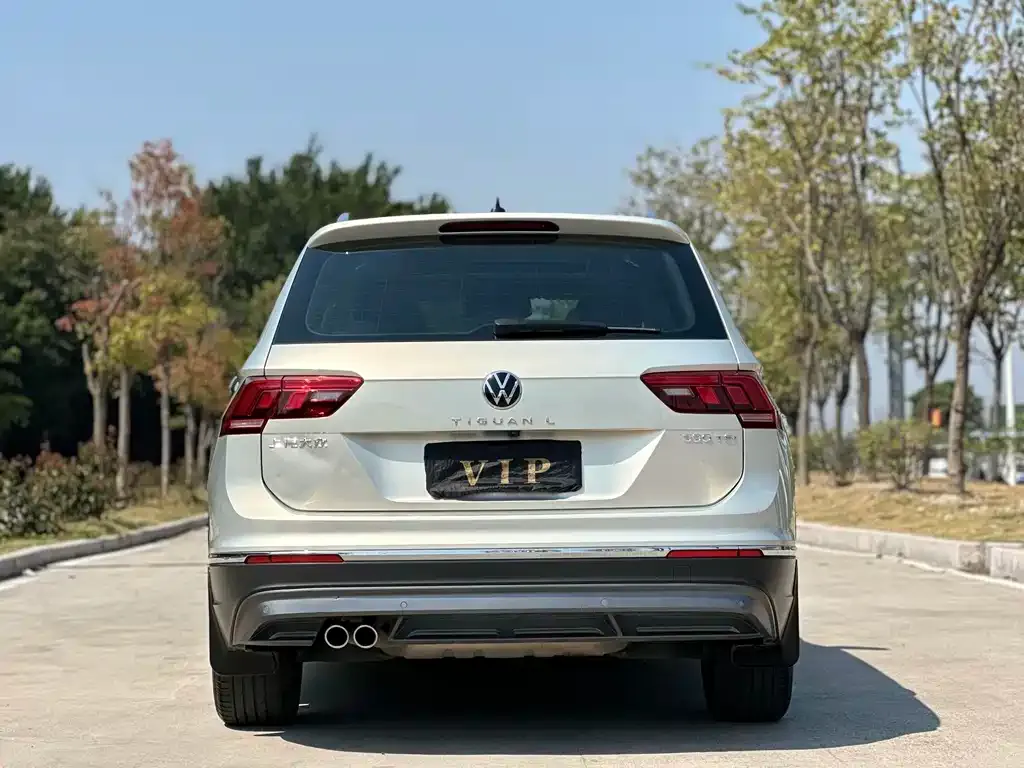 Volkswagen Tiguan L — фото 2