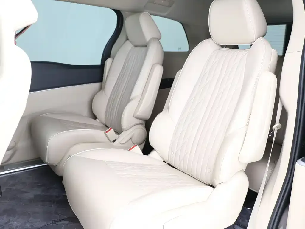 Buick GL8 2023 из CN, фото 5