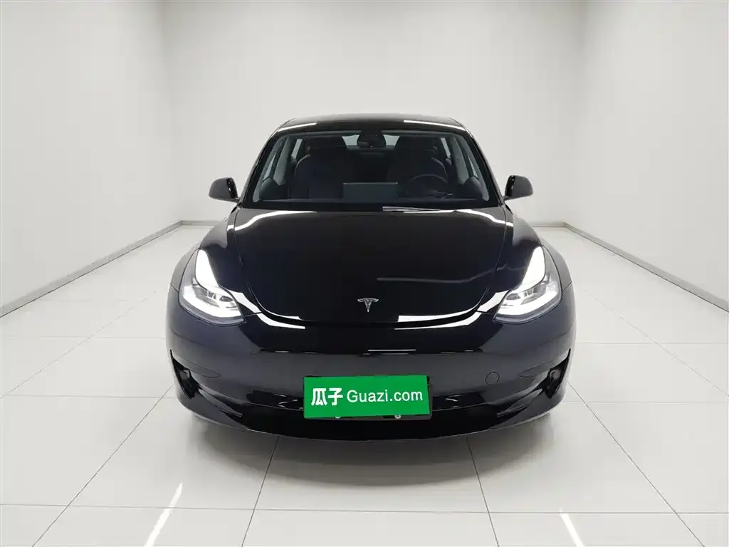 Tesla Model 3 — фото 3