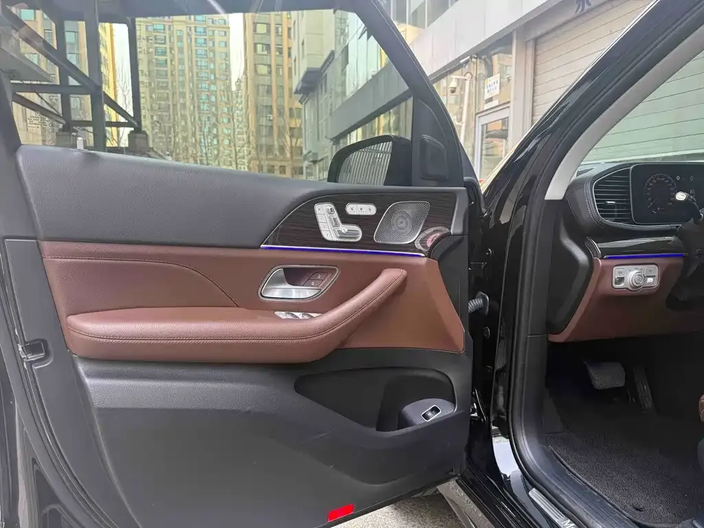 Mercedes-Benz GLE — фото 10