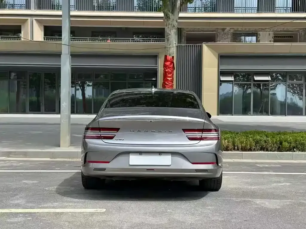 Genesis Electric G80 — фото 4