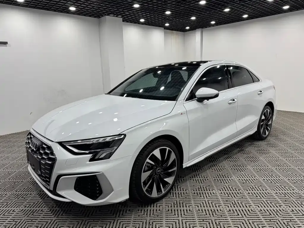 Audi A3 2023 из CN, фото 5