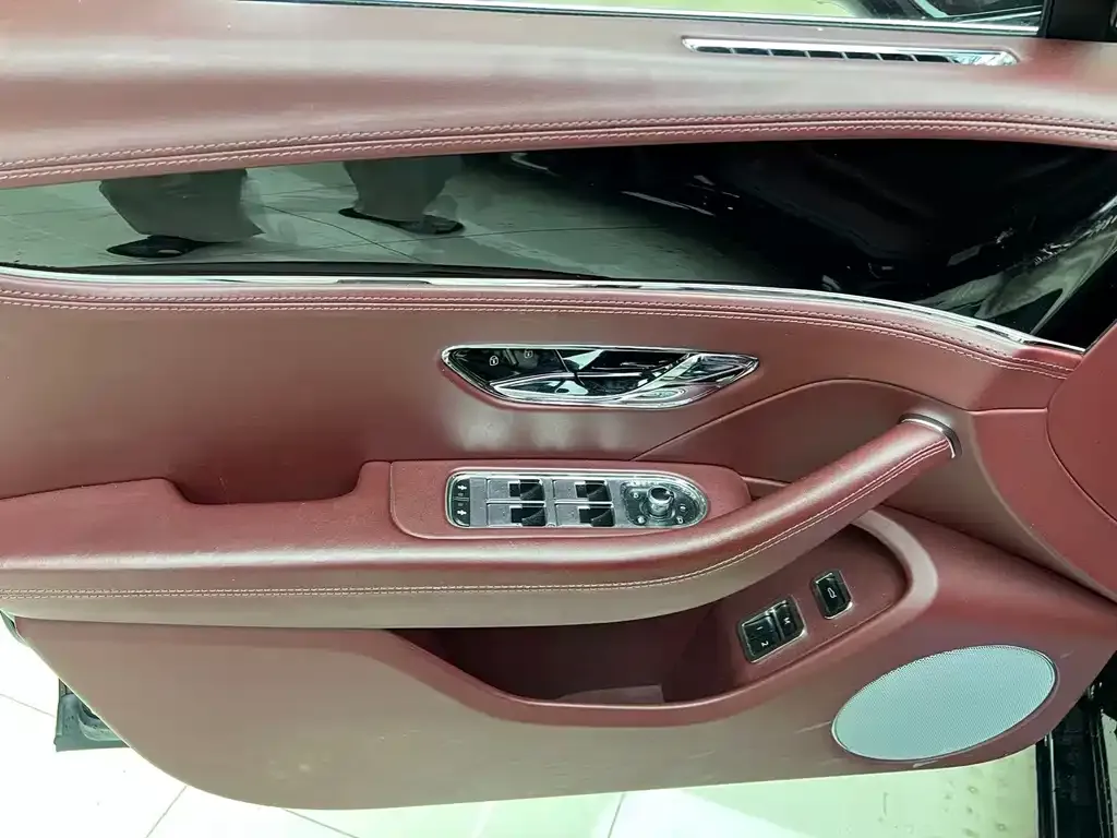 Bentley Flying Spur 2022 из CN, фото 5