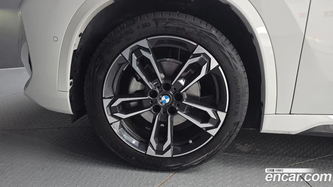 BMW X1 — фото 10