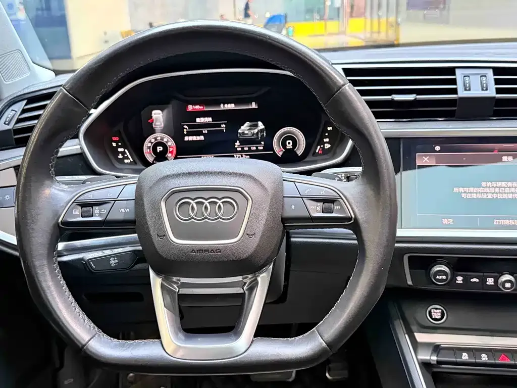 Audi Q3 — фото 5