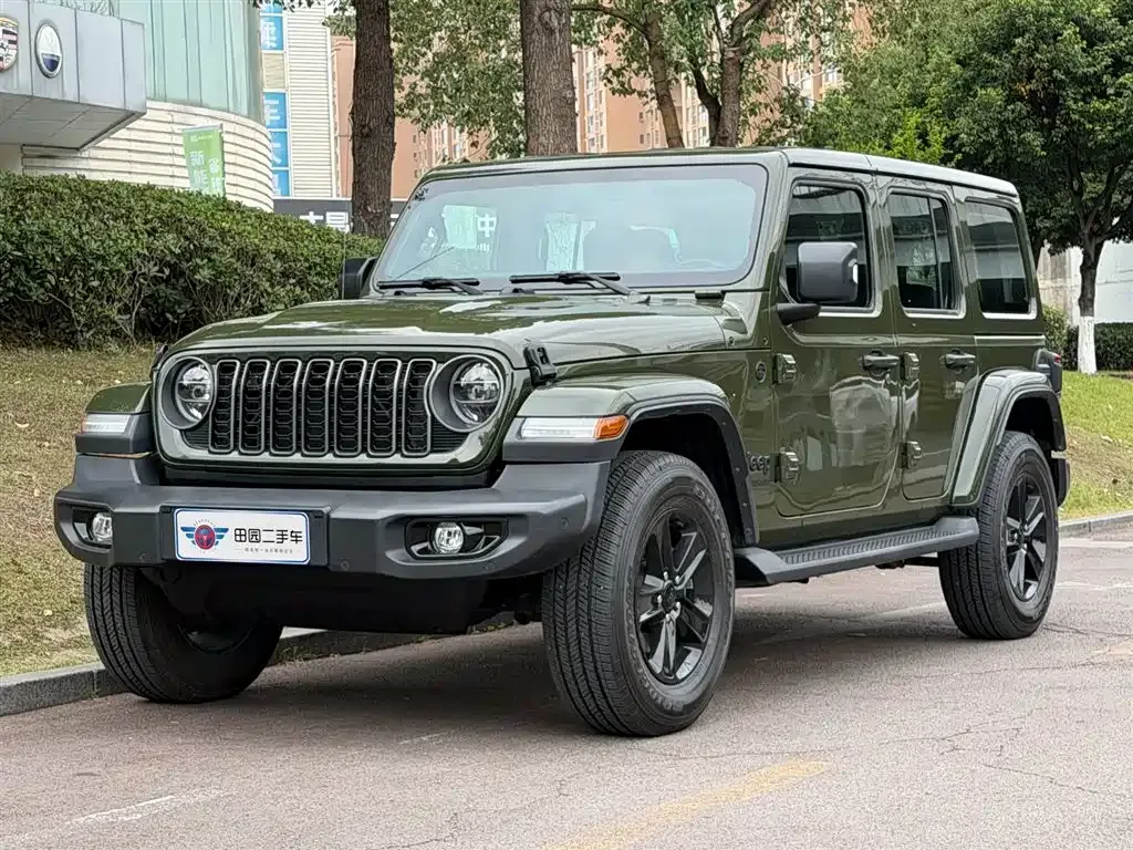 Jeep Wrangler 2024 из CN, фото 1