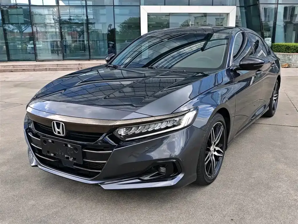 Honda Accord — фото 1