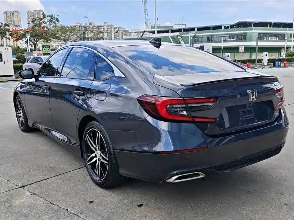 Honda Accord — фото 5