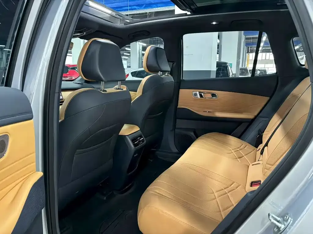 Geely Galaxy L7 — фото 3