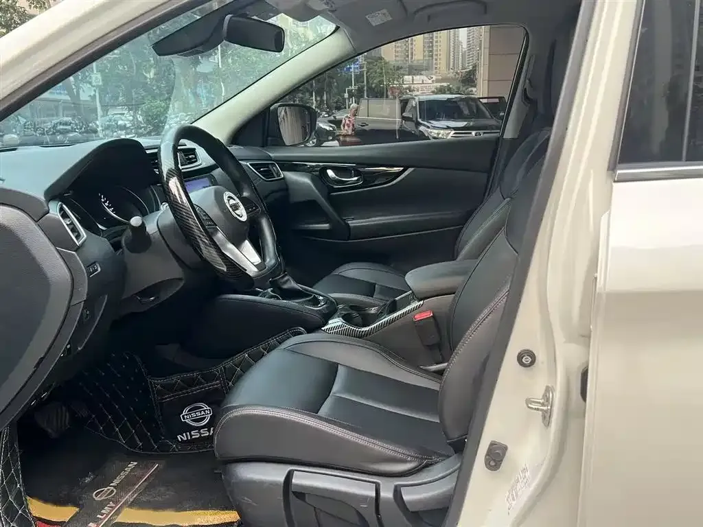 Nissan Qashqai — фото 9