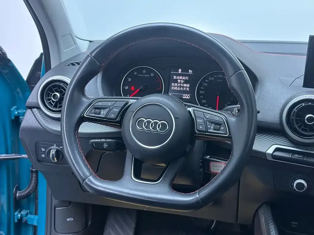 Audi Q2L 2023 из CN, фото 5
