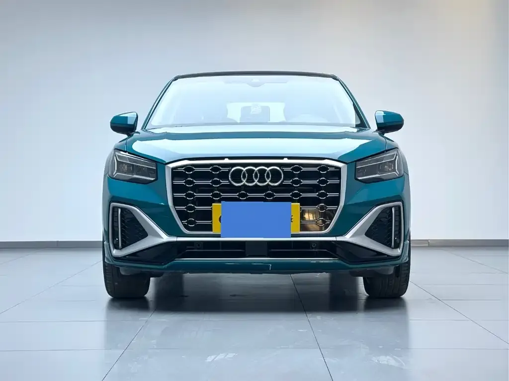 Audi Q2L 2023 из CN, фото 3
