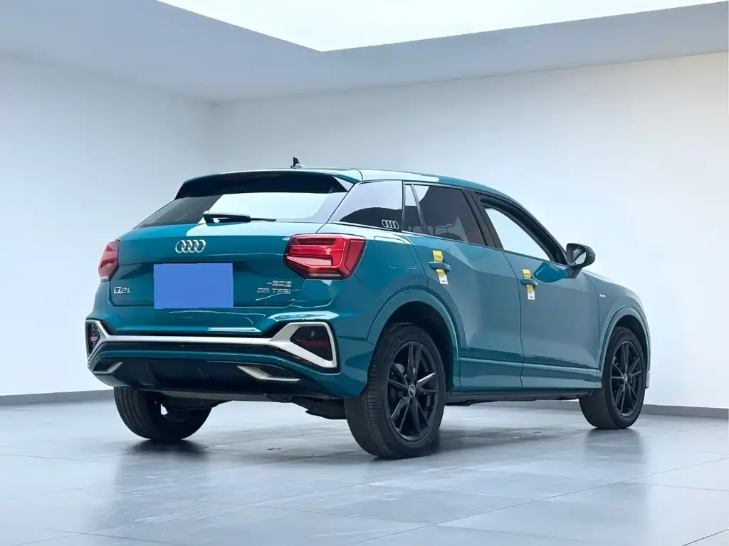 Audi Q2L 2023 из CN, фото 6