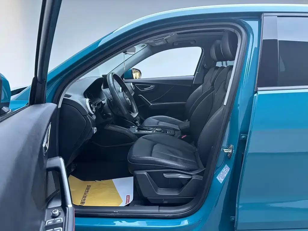 Audi Q2L 2023 из CN, фото 9