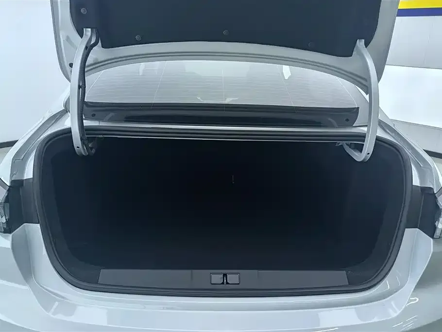 Peugeot 408 2025 из CN, фото 2