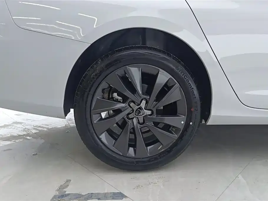 Peugeot 408 2025 из CN, фото 4