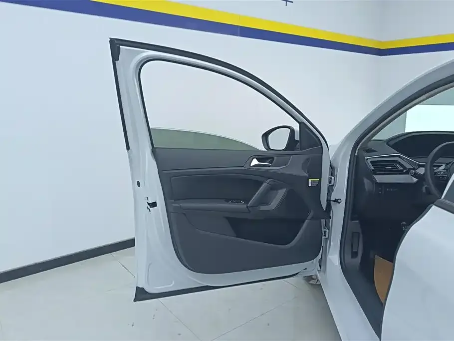 Peugeot 408 2025 из CN, фото 3