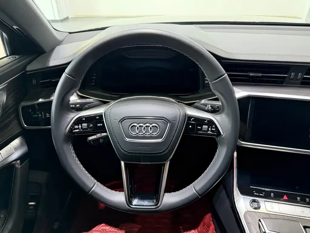 Audi A6L — фото 7