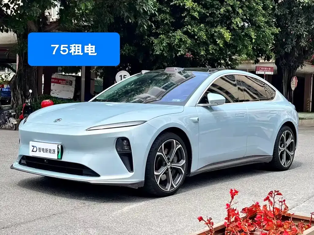 NIO ET5