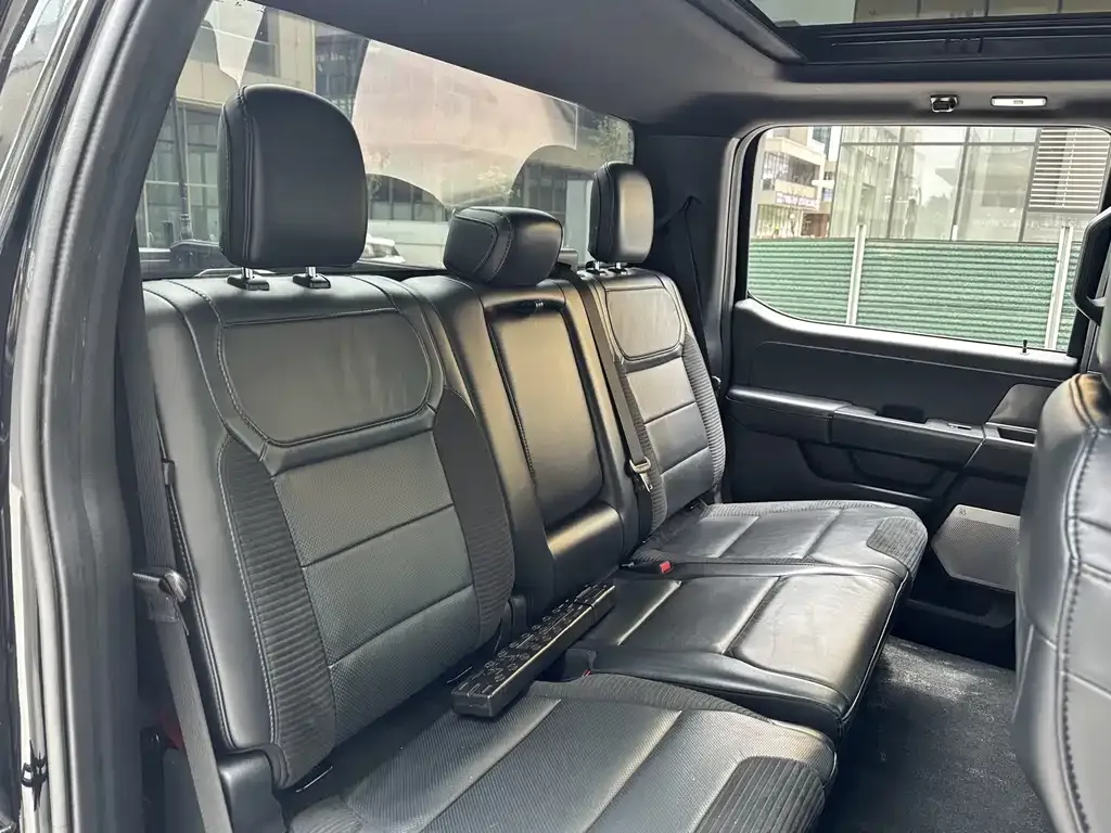 Ford F-150 Raptor — фото 9