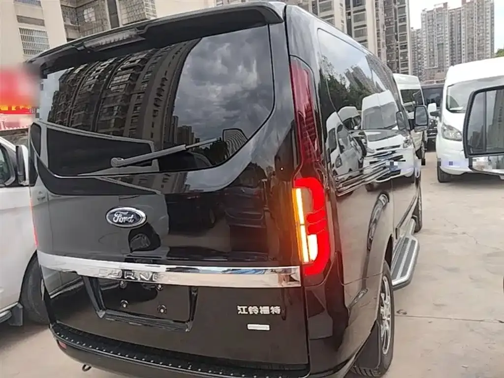 Ford Tourneo 2023 из CN, фото 8