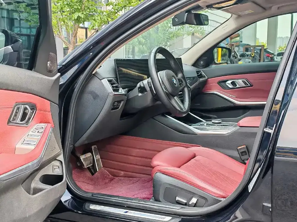 BMW 3 Series 2023 из CN, фото 4