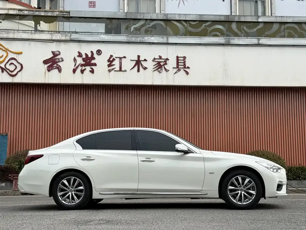 Infiniti Q50L 2023 из CN, фото 4