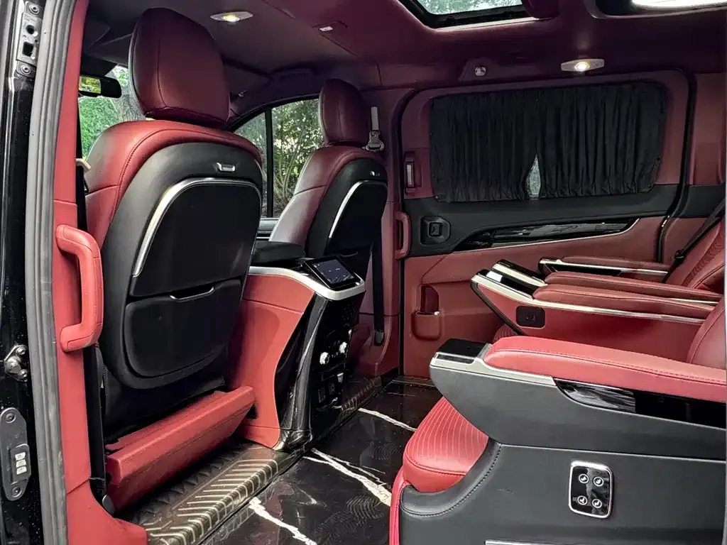 Ford Tourneo 2025 из CN, фото 2