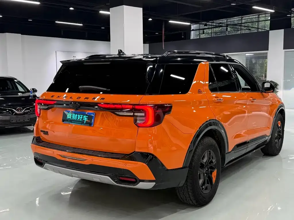Ford Explorer 2023 из CN, фото 7