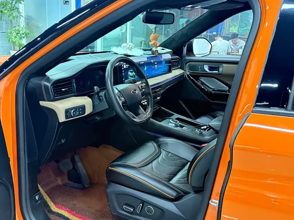Ford Explorer 2023 из CN, фото 3