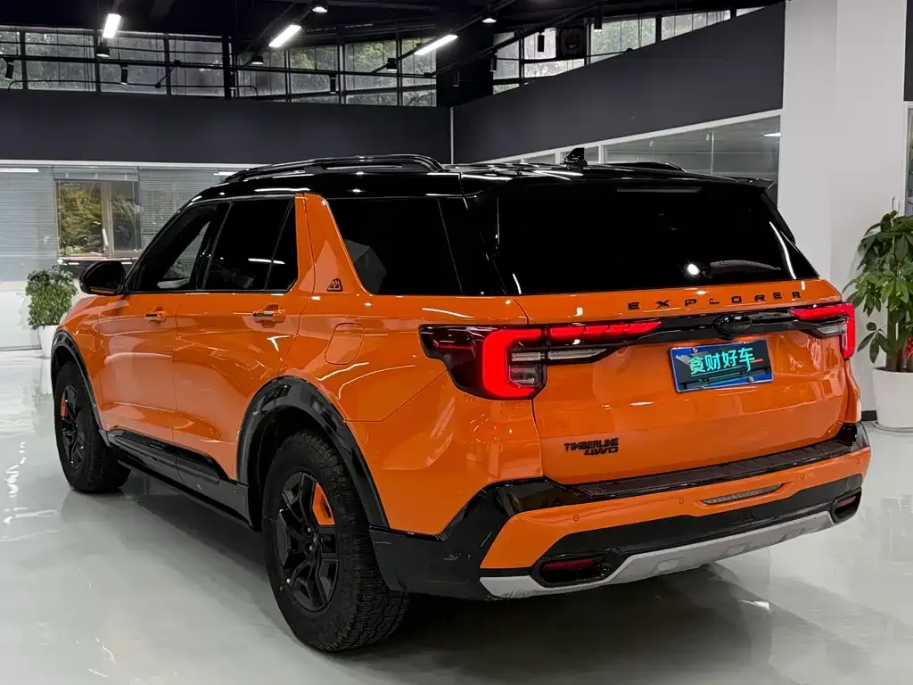 Ford Explorer 2023 из CN, фото 6