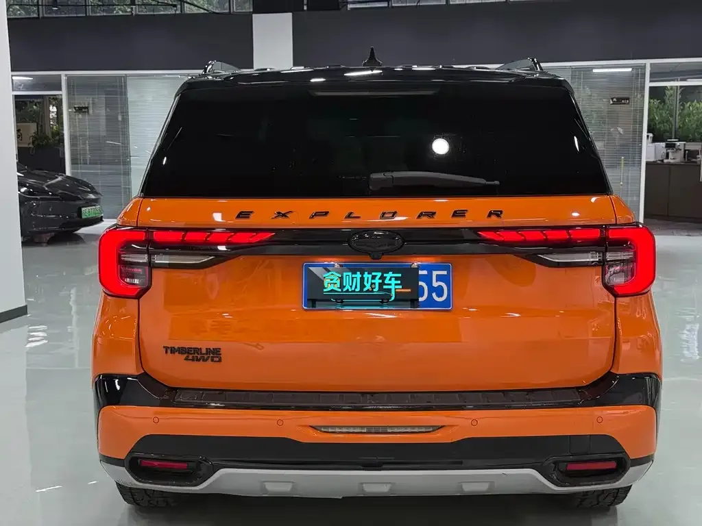 Ford Explorer 2023 из CN, фото 2