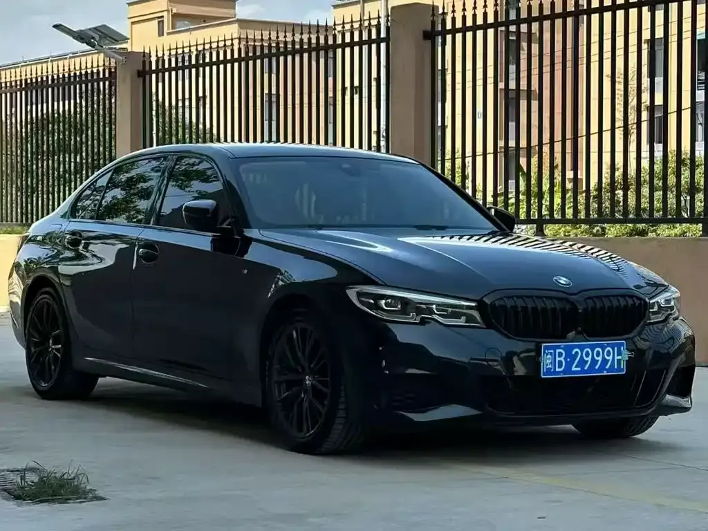 BMW 3 Series — фото 1