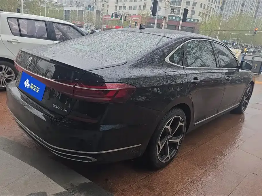 Volkswagen Passat 2023 из CN, фото 4