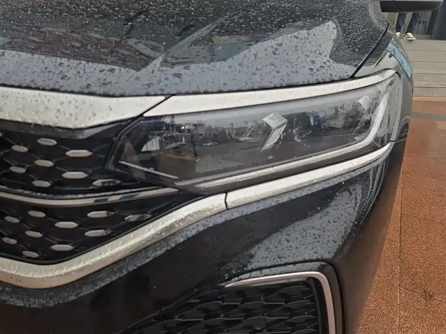 Volkswagen Passat 2023 из CN, фото 2