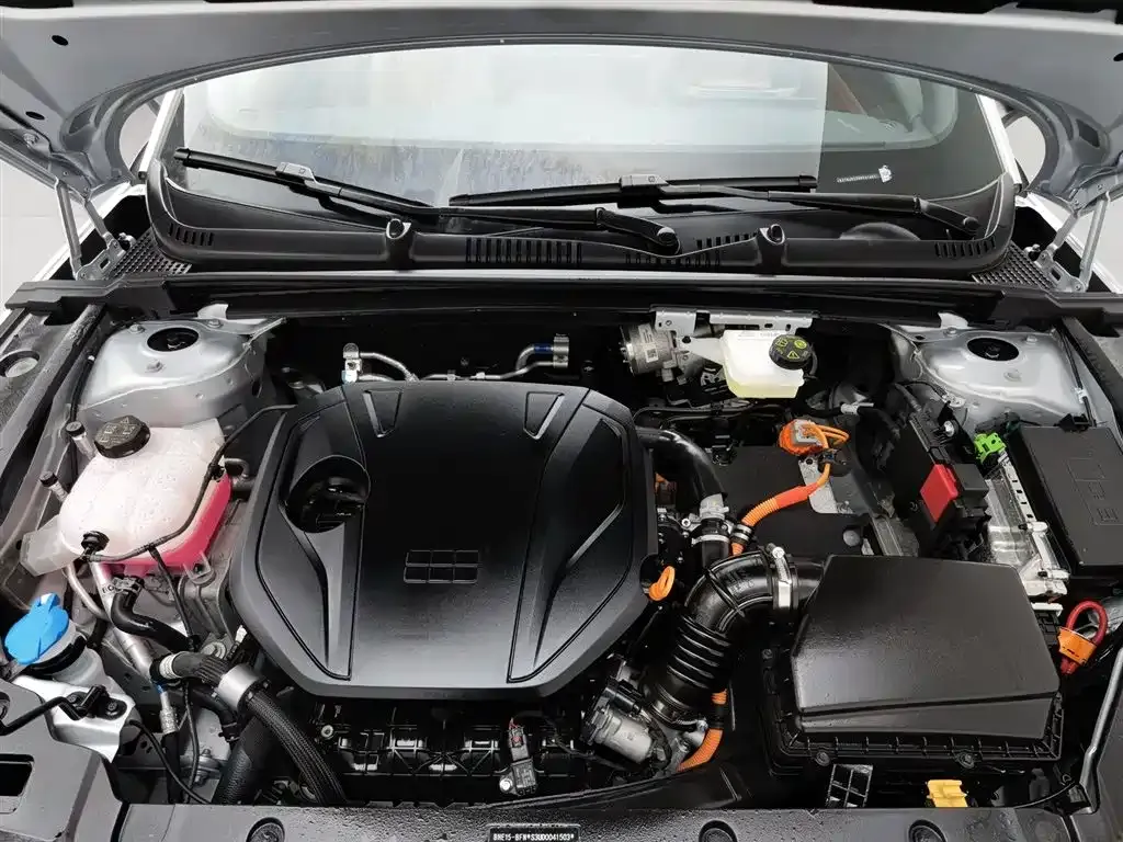 Geely Galaxy L6 — фото 10