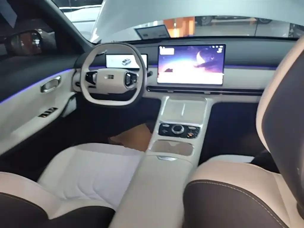 Geely Galaxy Xingjian 7 — фото 9
