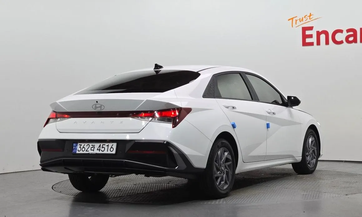 Hyundai AVANTE — фото 2